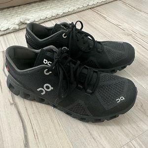 On Running Cloud X Women’s Running Shoes. Size 7